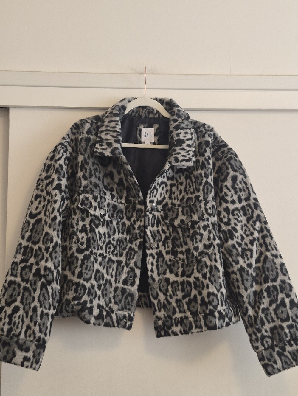 NWT GAP Snow Leopard Print Jacket